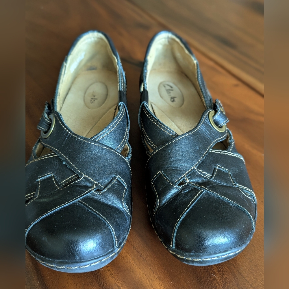 Women's Clarks Black Leather Slip-On Shoes Loafers